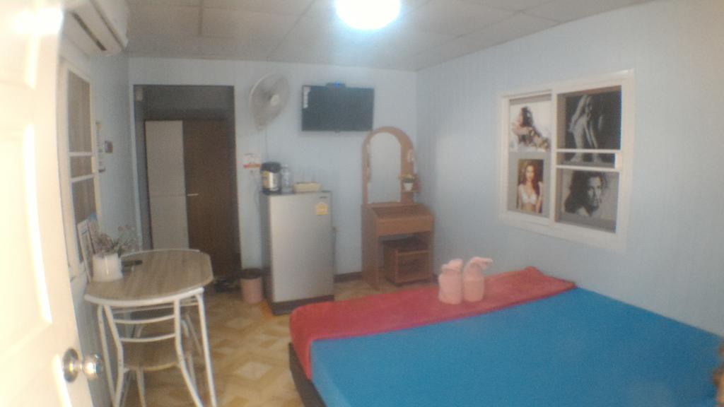 Hi Tech Resort Kabin Buri Экстерьер фото