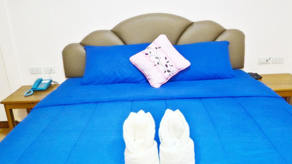Hi Tech Resort Kabin Buri Экстерьер фото
