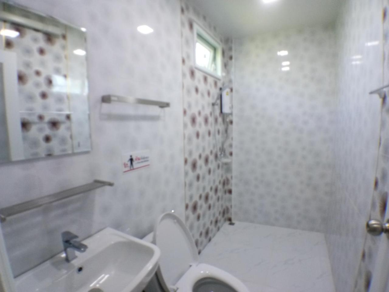 Hi Tech Resort Kabin Buri Экстерьер фото