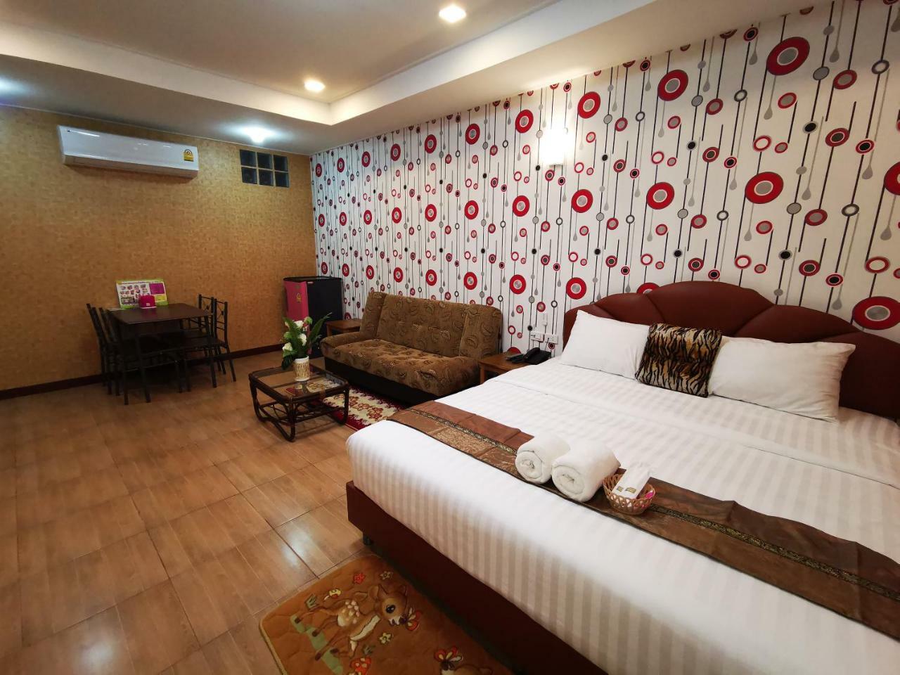 Hi Tech Resort Kabin Buri Экстерьер фото