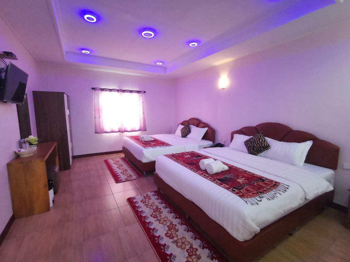 Hi Tech Resort Kabin Buri Экстерьер фото
