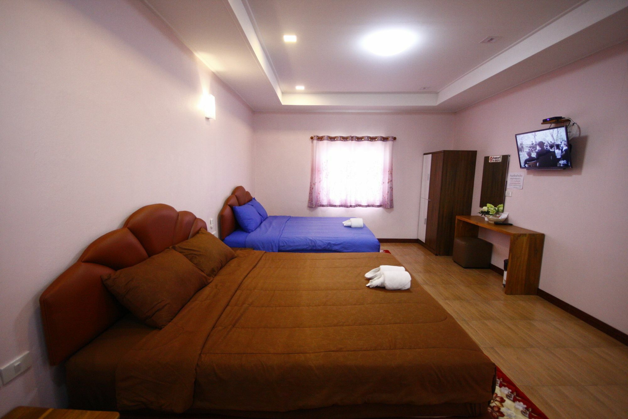 Hi Tech Resort Kabin Buri Экстерьер фото