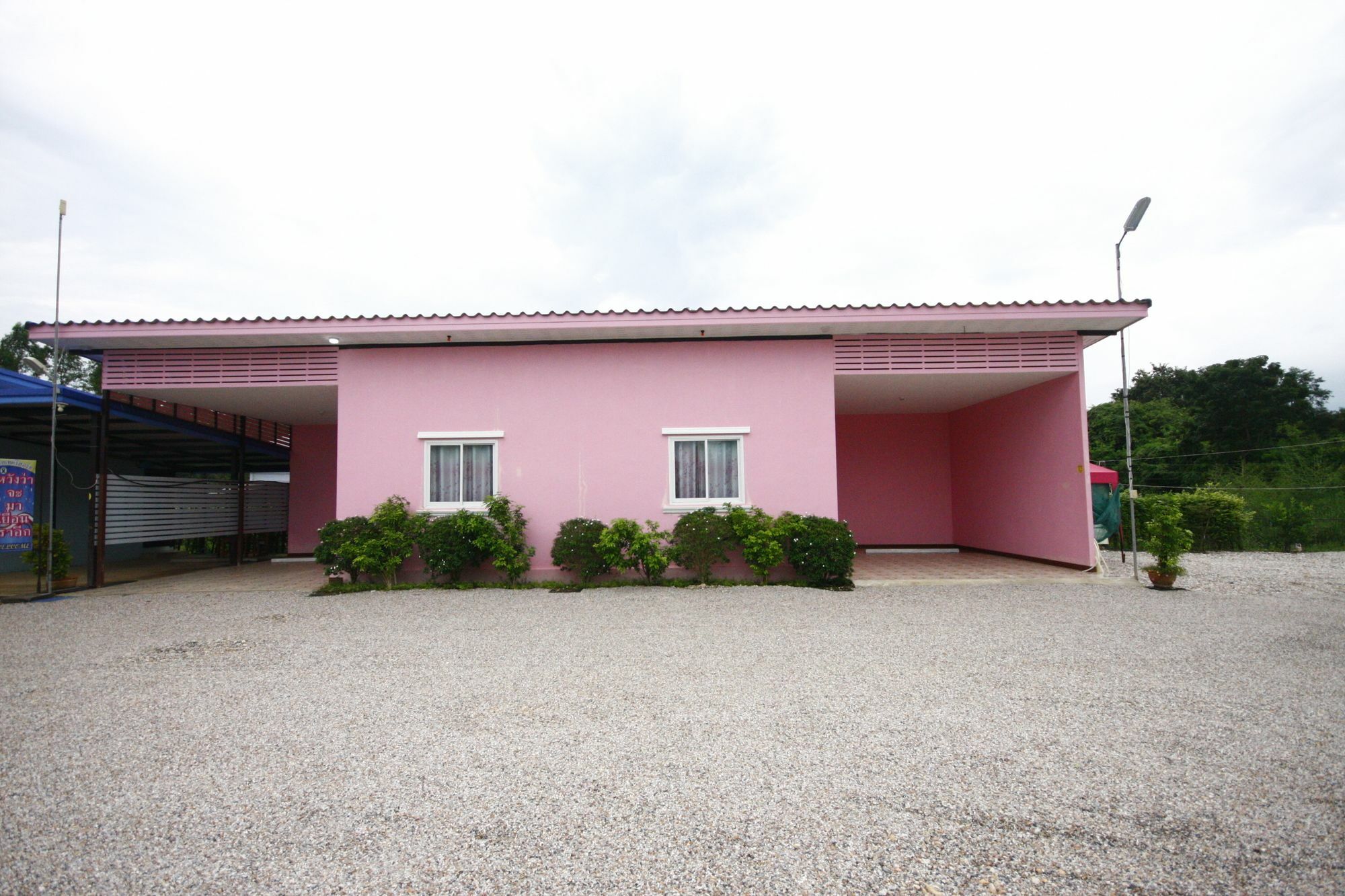 Hi Tech Resort Kabin Buri Экстерьер фото