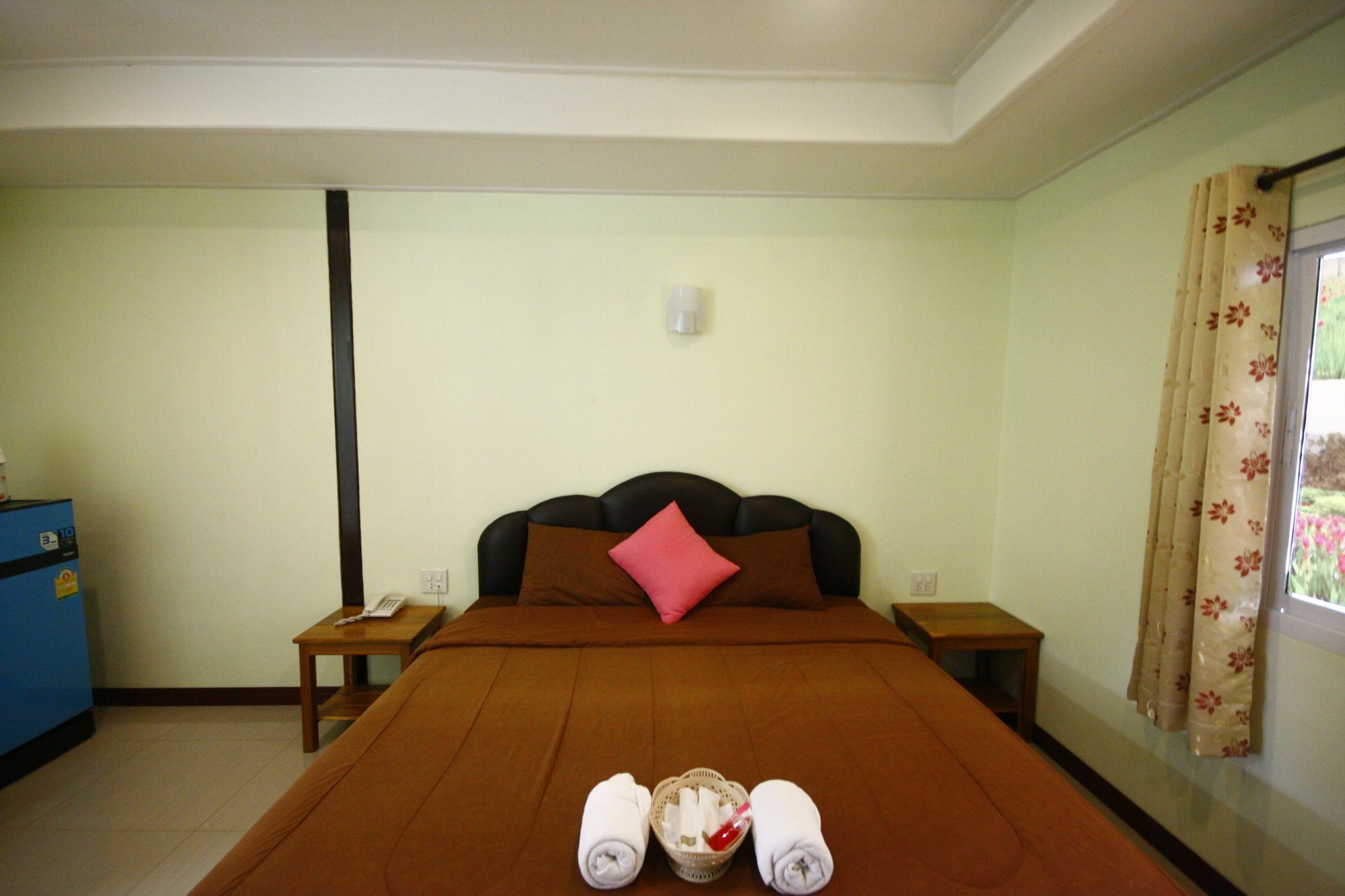 Hi Tech Resort Kabin Buri Экстерьер фото